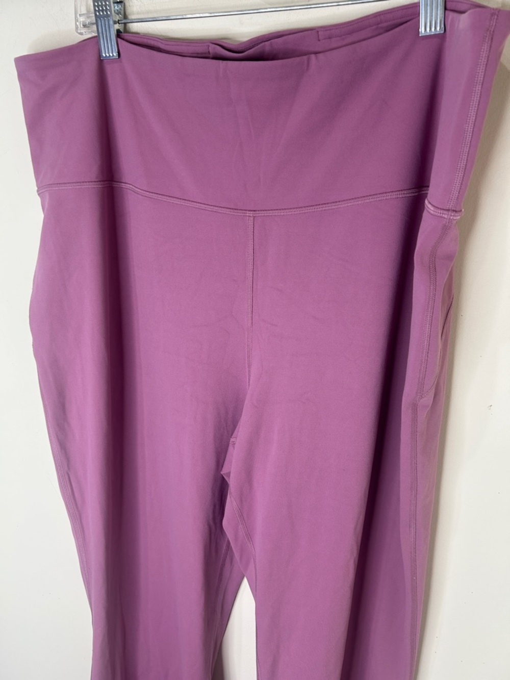 Lululemon Groove Super-High-Rise Flared Pant Nulu Velvet Dust Pink/Lilac Size 20 - Picture 11 of 16